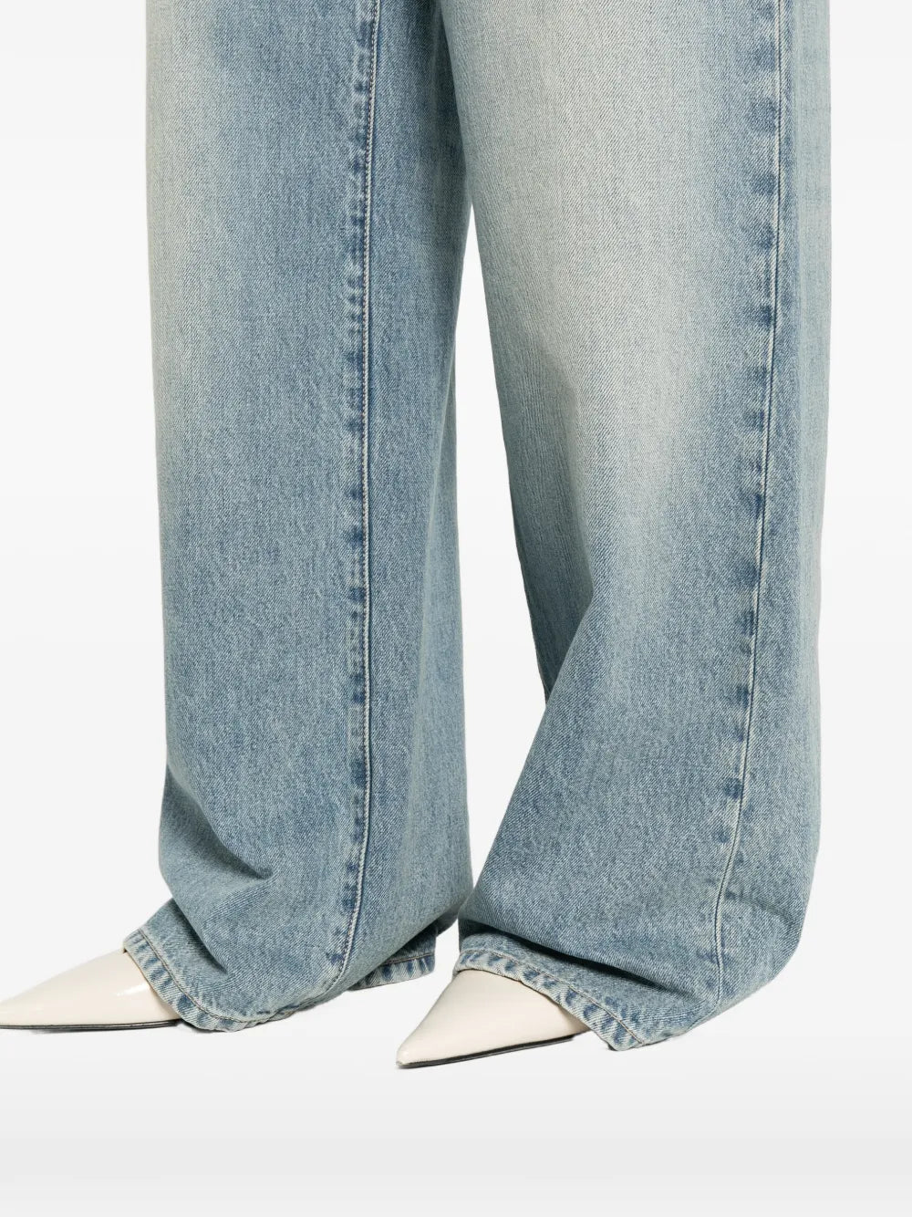 Wide-leg jeans