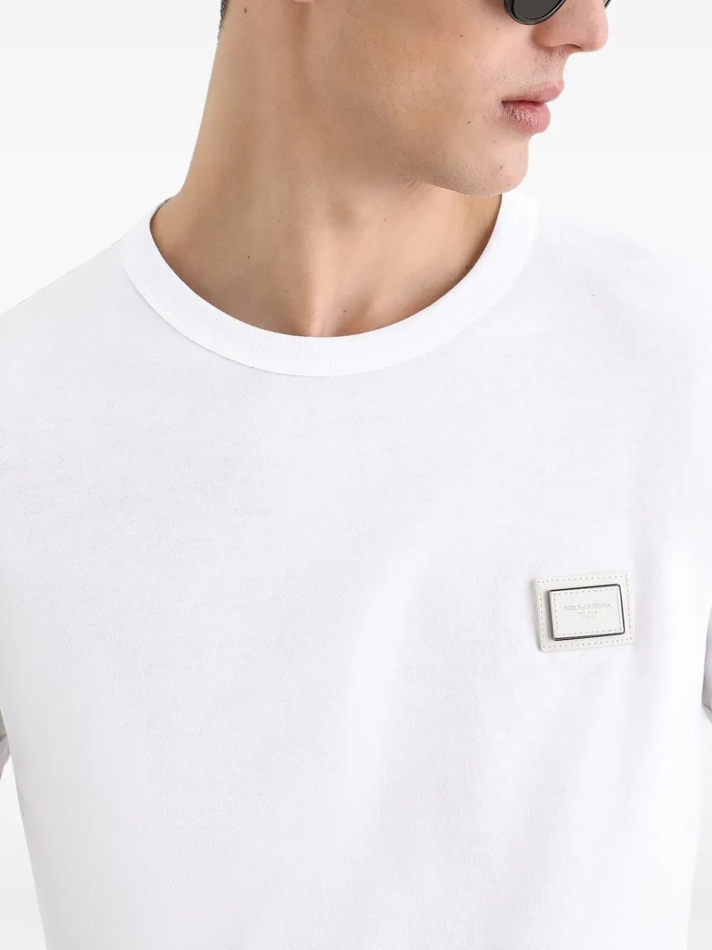 t-shirt with logo plaque