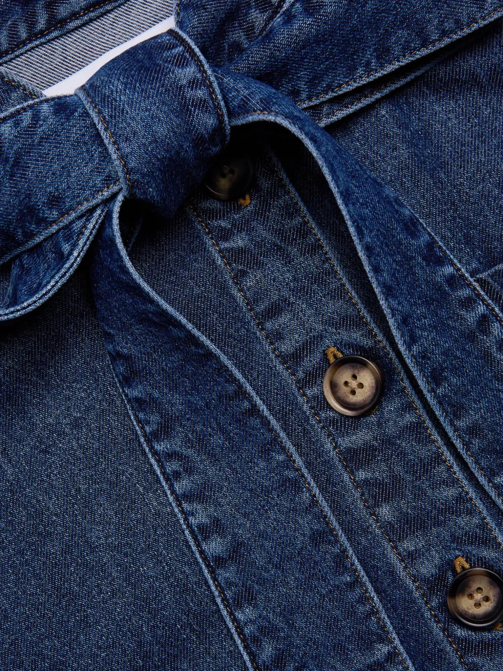 Shirt with bow collar
