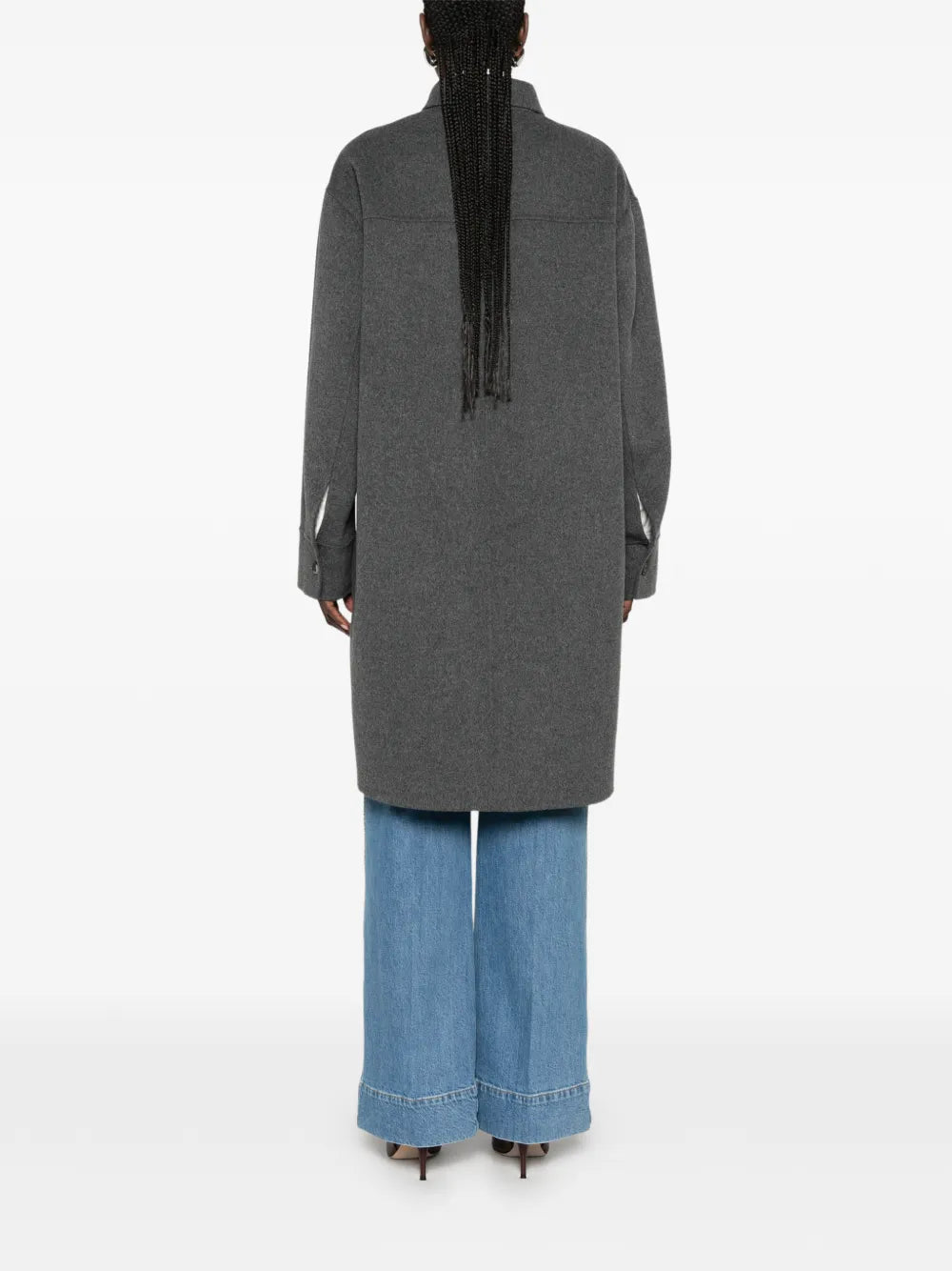 Long-sleeved coat with button placket