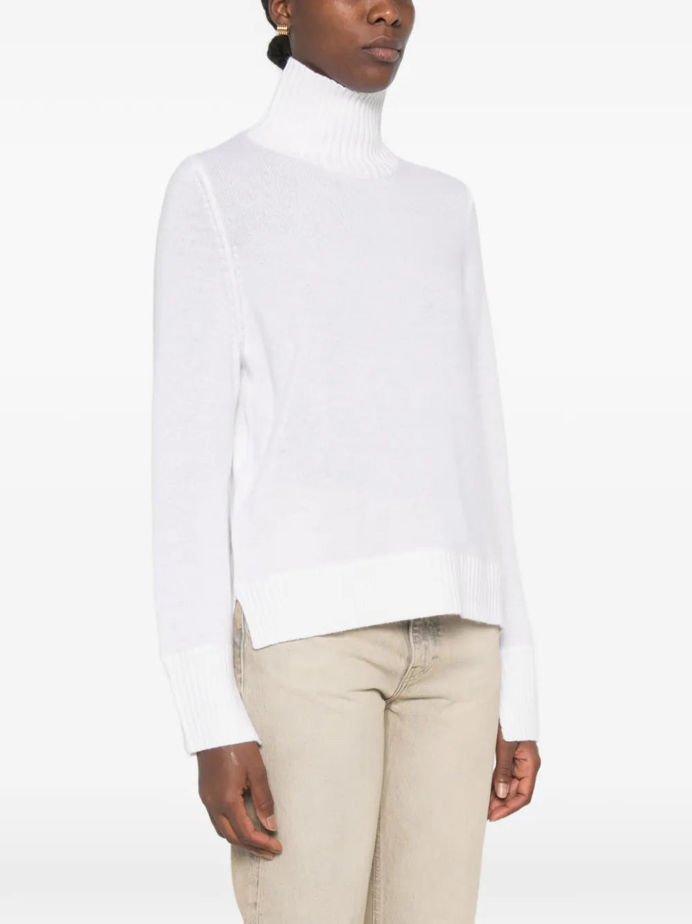 Turtleneck sweater with ribbed edges