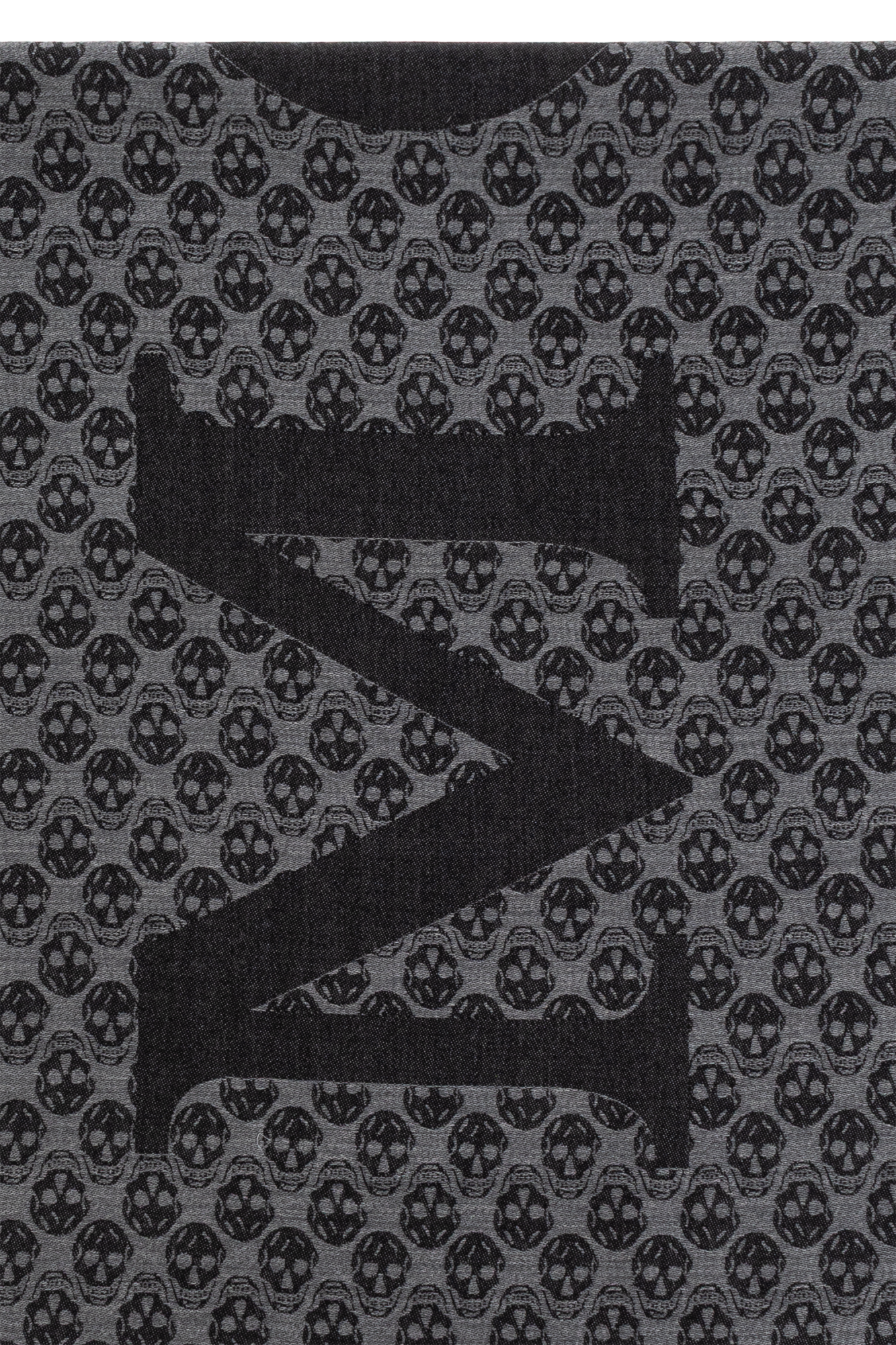 Scarf with skull motif