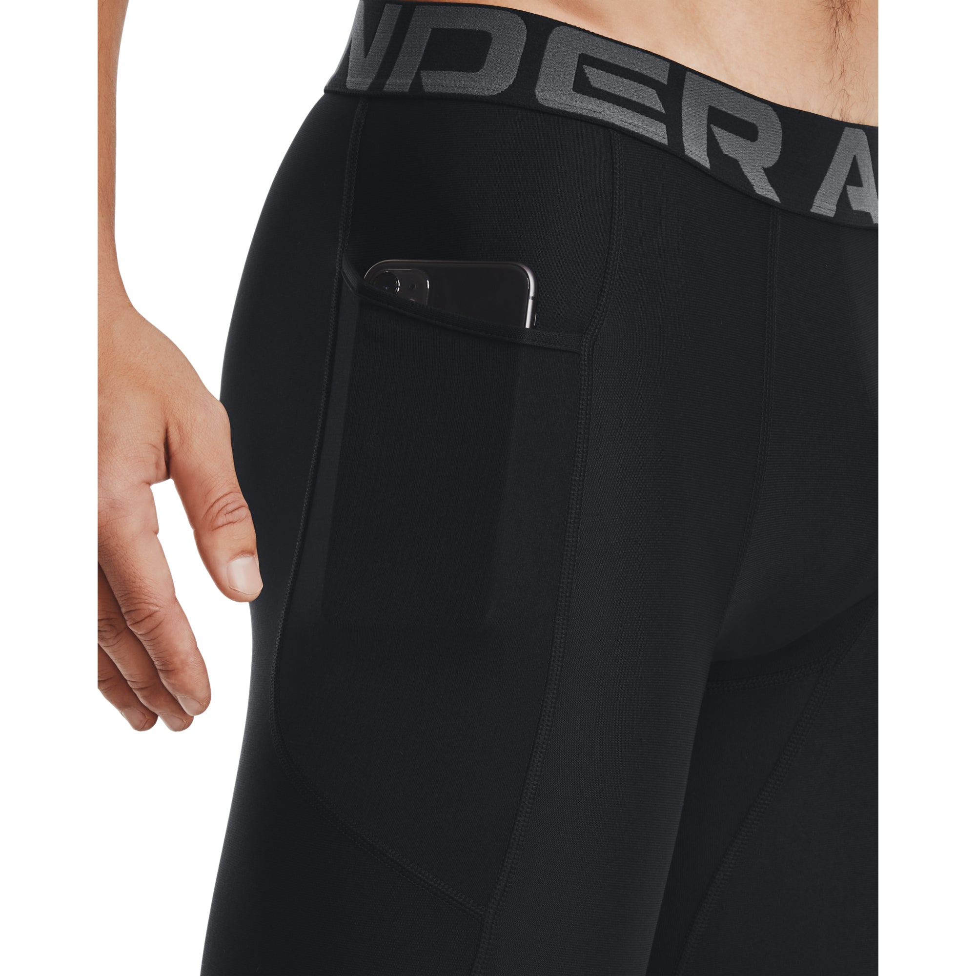HeatGear® kompresné vreckové šortky