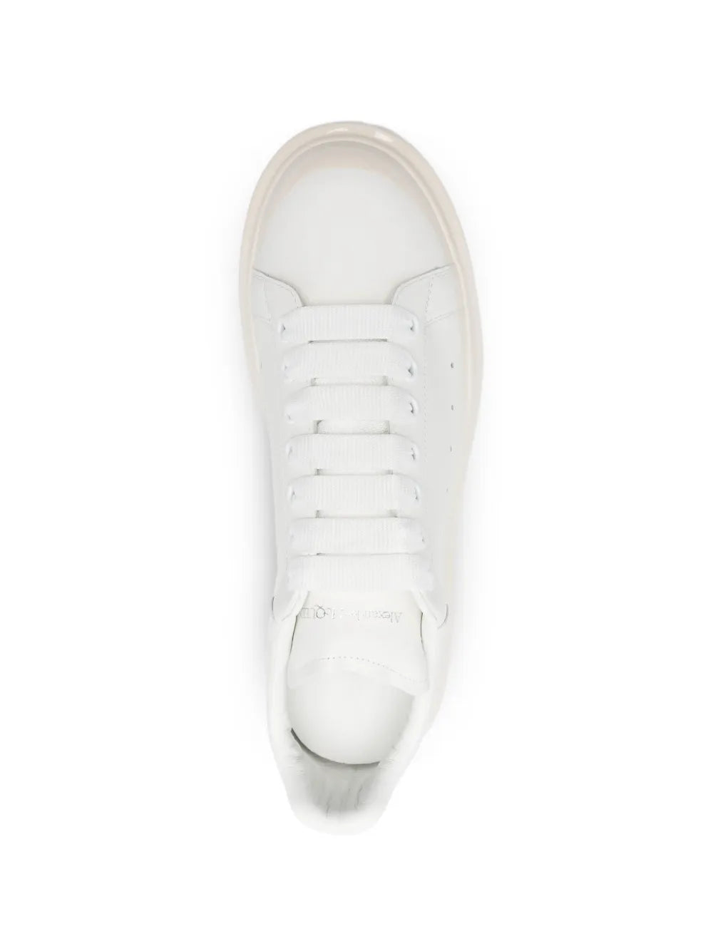 Sneakers with laces