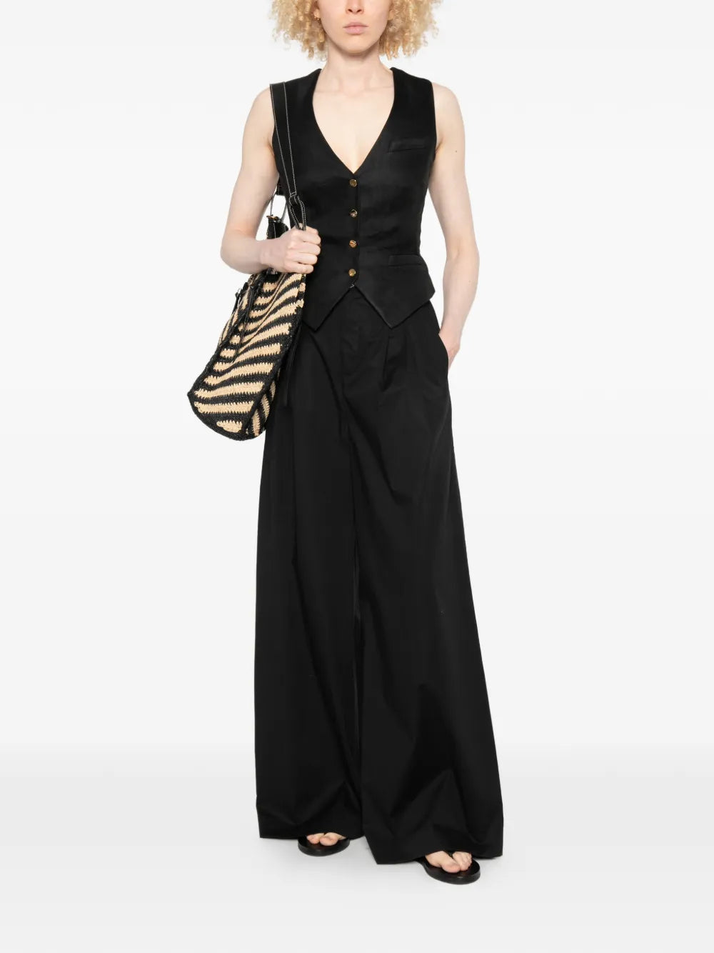 Buttoned vest