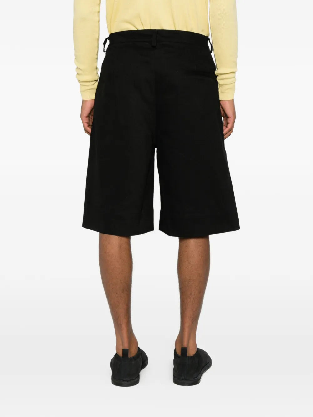 Koru shorts with wide leg