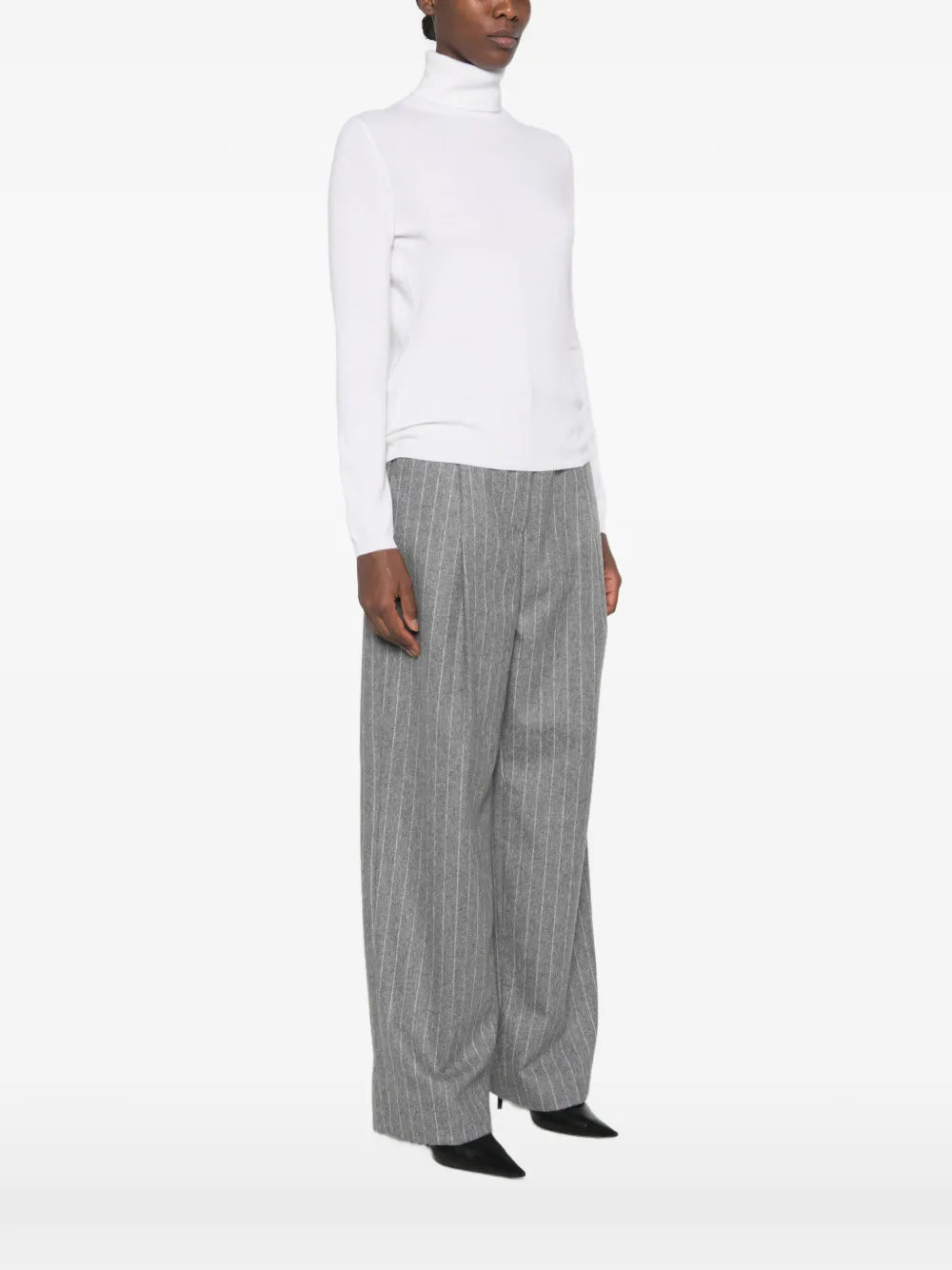 Turtleneck sweater with long sleeves