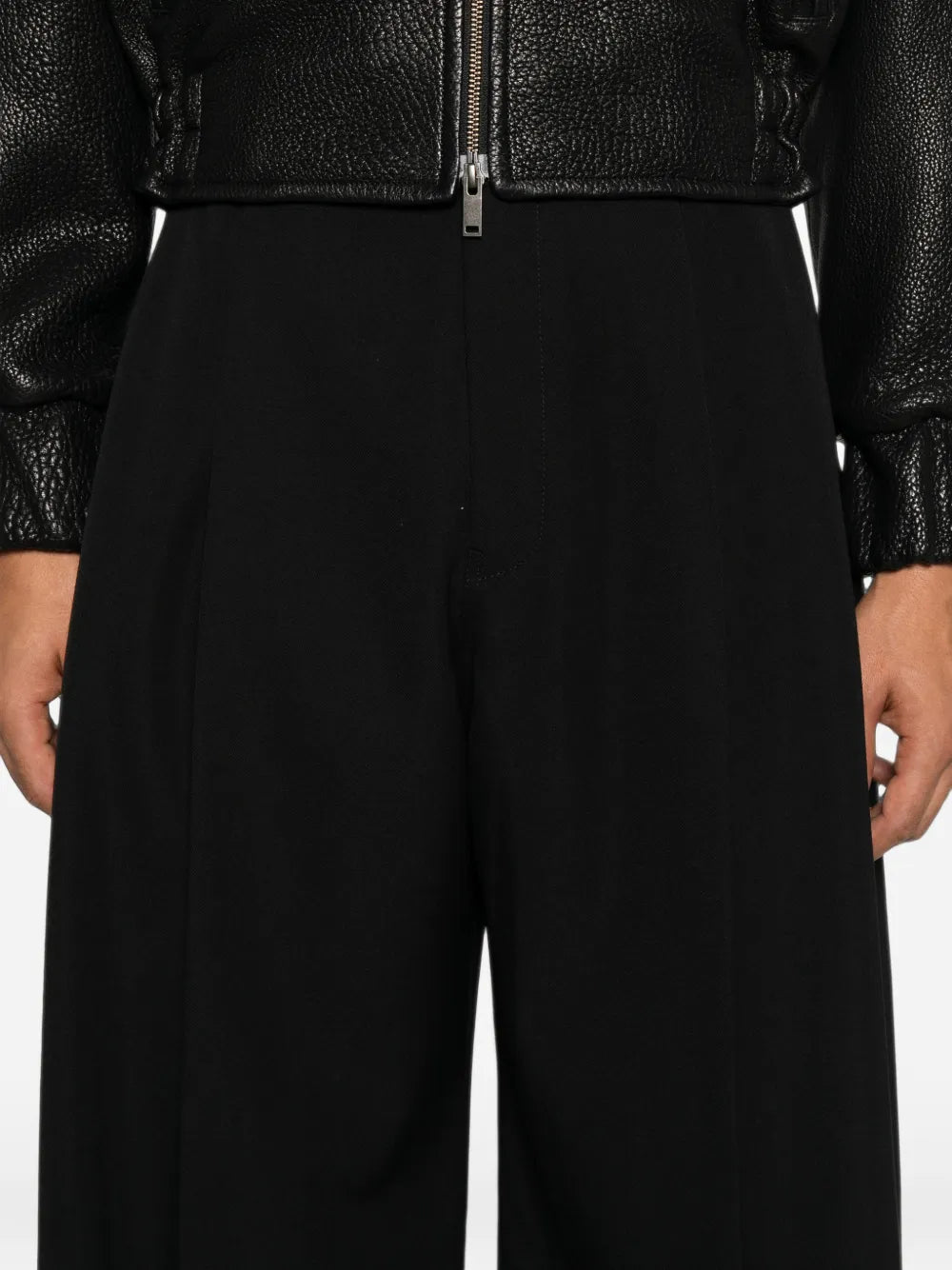 Wide-leg trousers with front pleats