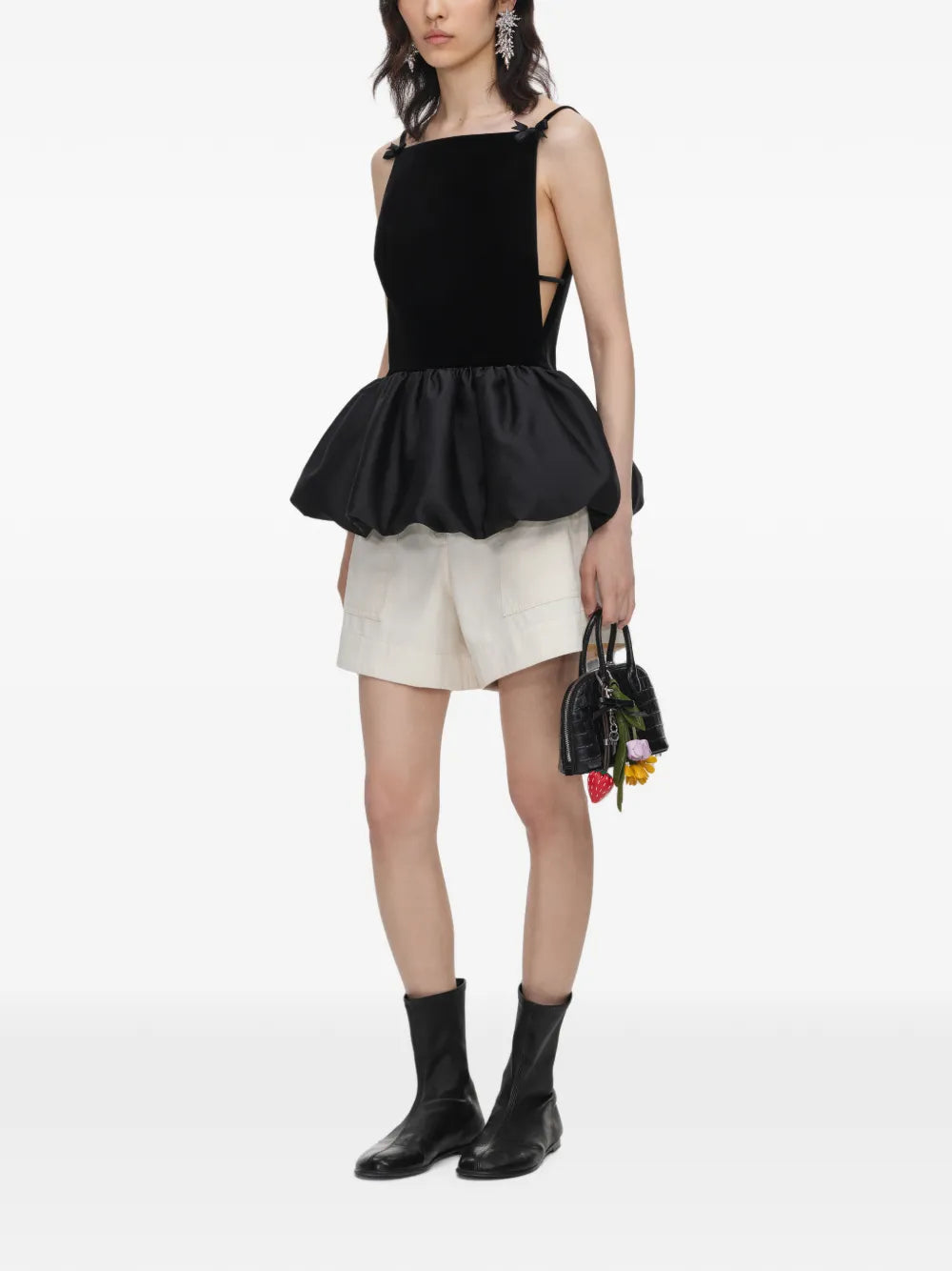 Sametový top s peplum