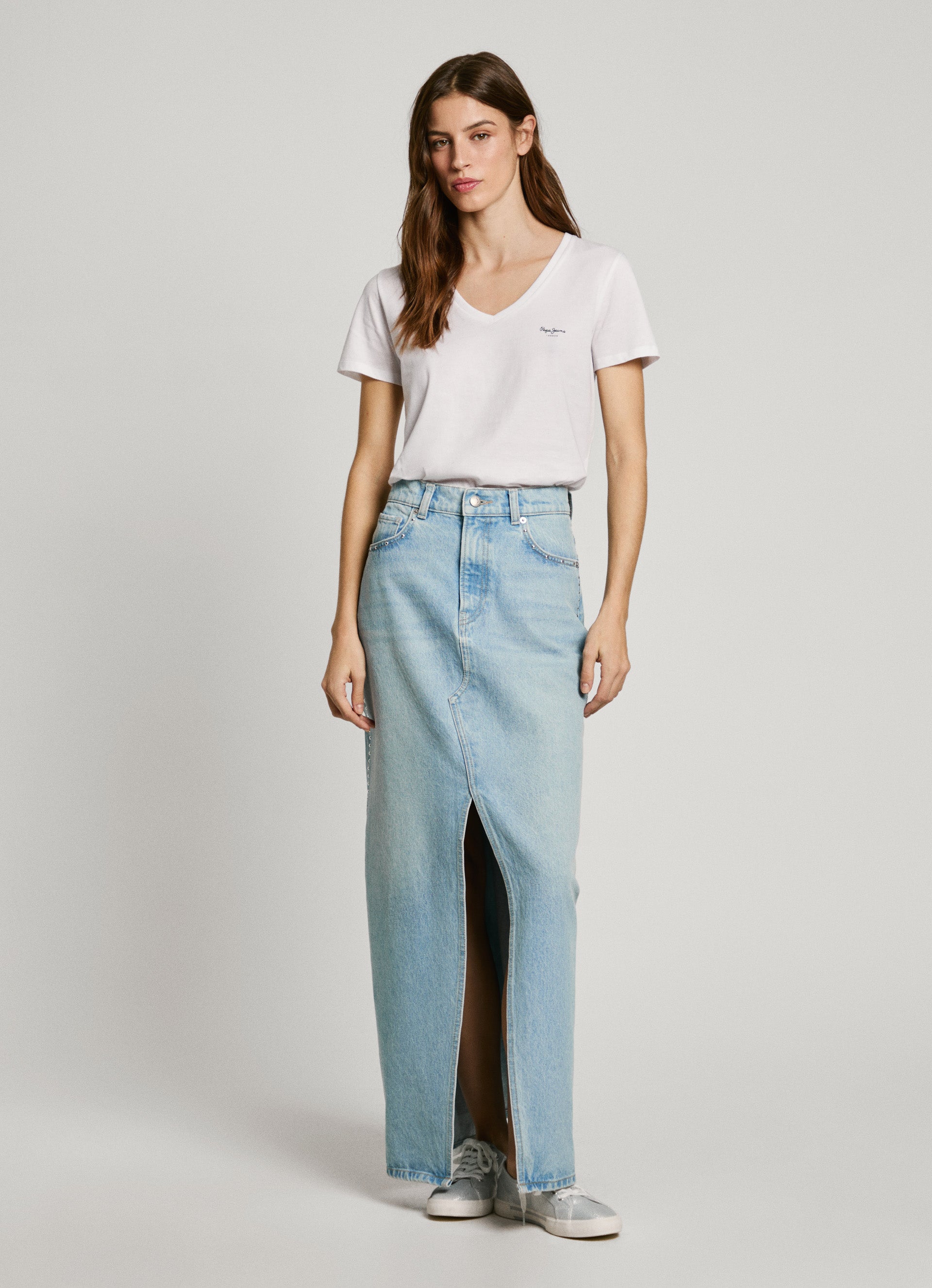Macy T-shirt with V-neck