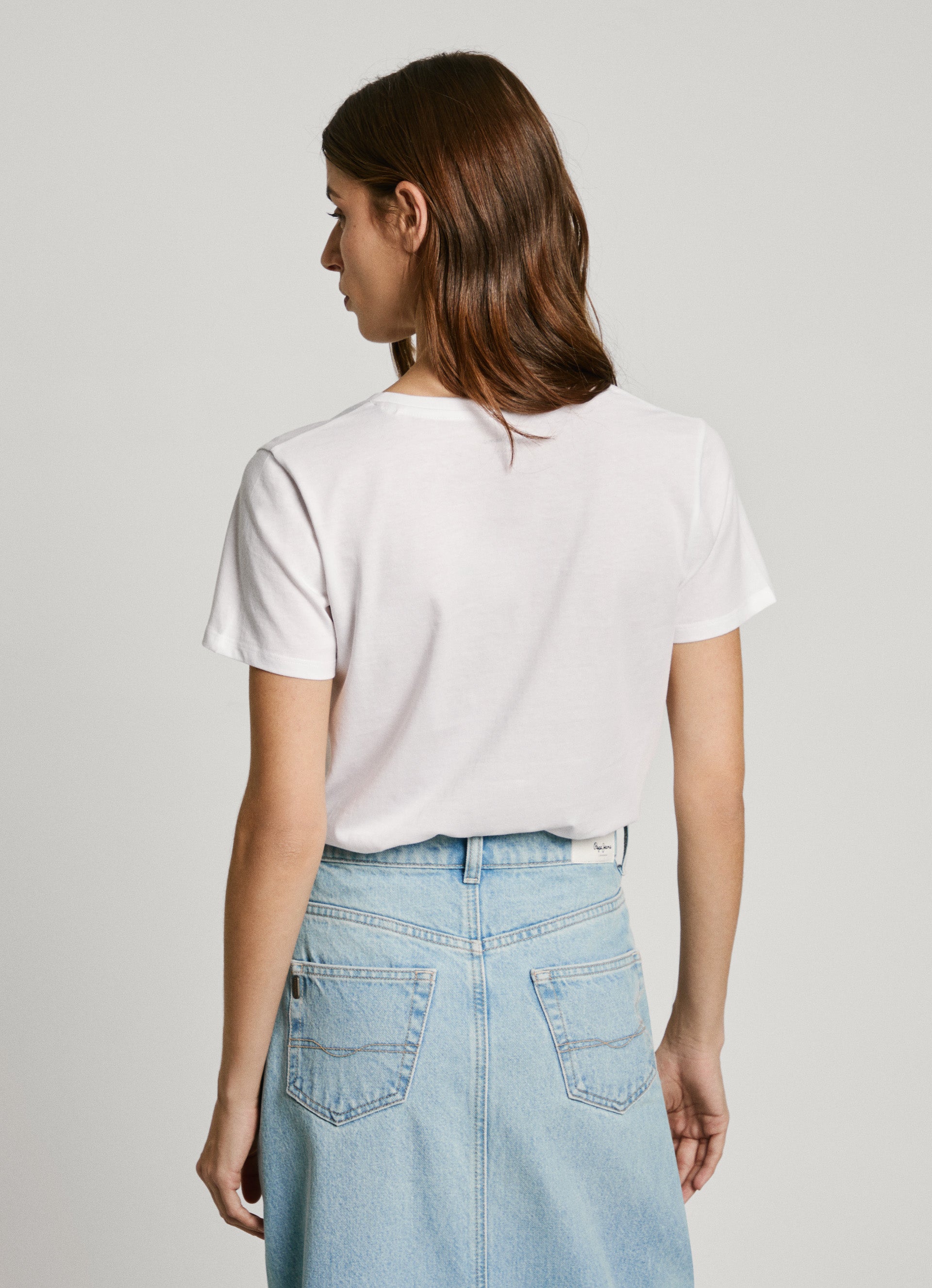 Macy T-shirt with V-neck